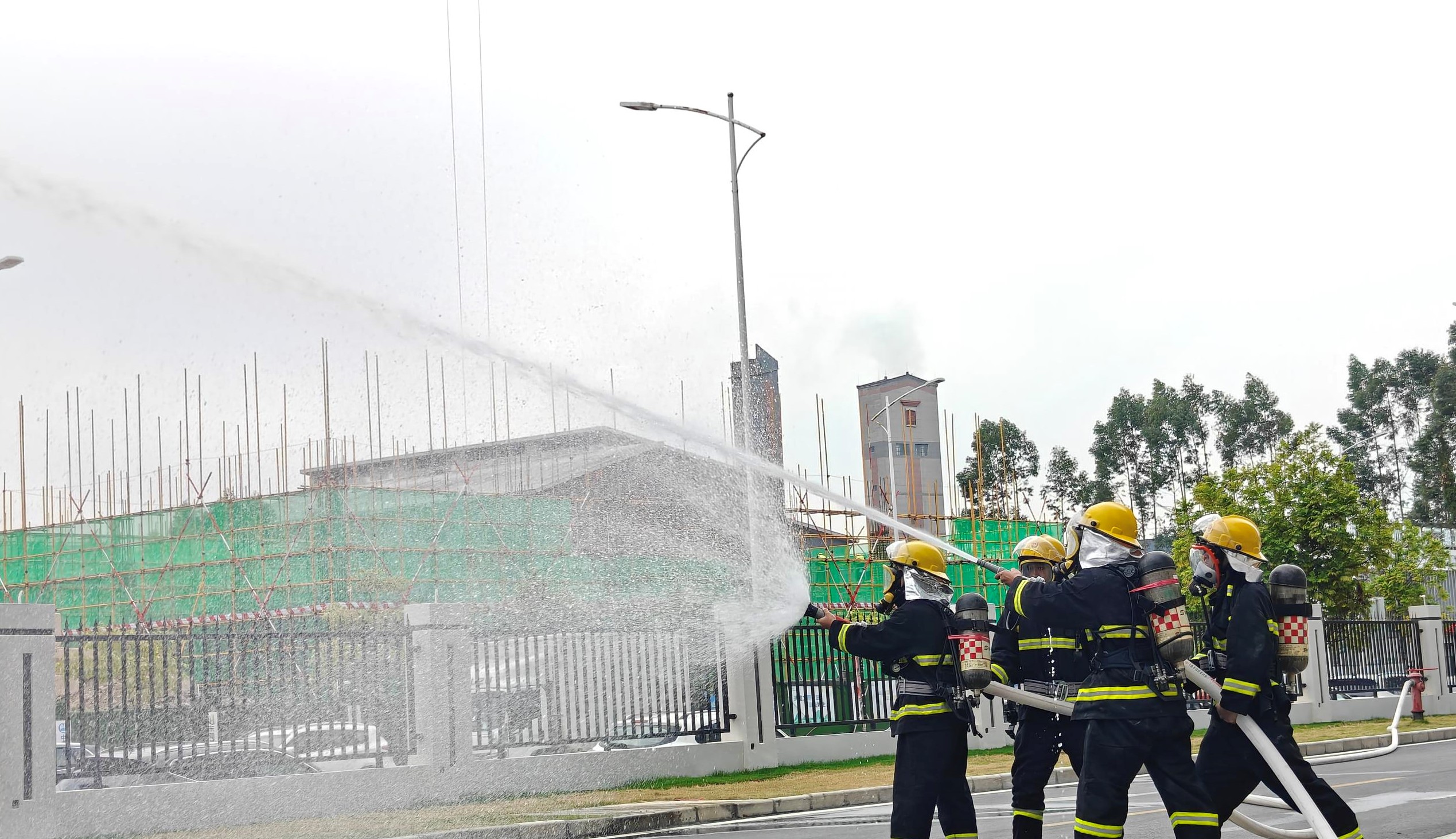 筑牢防火墙!太阳成集团tyc7111开展联合消防演习